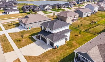 3217 Lakeview Dr SE, Altoona, IA 50009