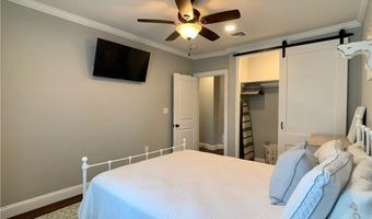 18 Sylvan St, Newport, RI 02840
