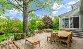 61 Kimberly Ln, Cranston, RI 02921