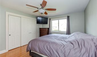 33 Rosewood Ln, Cumberland, RI 02864