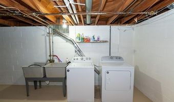 7252 LUANA Ave, Allen Park, MI 48101