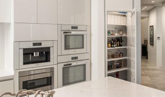 700 Front St 2502, San Diego, CA 92101
