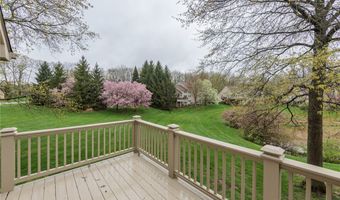 117 Royal Oak Dr, Aurora, OH 44202
