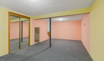 62 Fletcher Rd, Auburn, ME 04210
