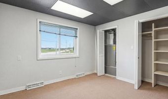 301 Old Dubuque Rd D, Anamosa, IA 52205