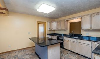 1260 Meadowview Ln, Amherst, OH 44001