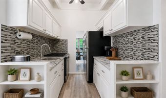 4335 AMERICANA Dr 203, Annandale, VA 22003