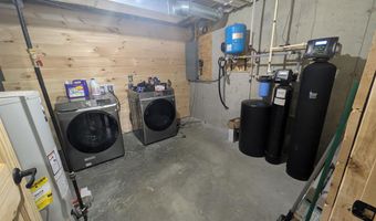 2423 9th Dr, Adams, WI 53910