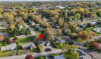 37 Pinewood Dr, North Providence, RI 02904