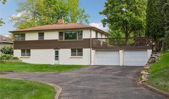 868 Oakwood Dr, Anoka, MN 55303