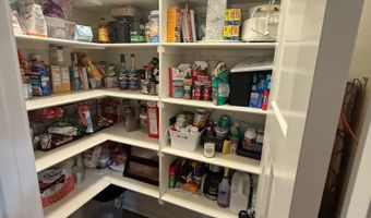 3903 Hampton Dr, Benton, AR 72019