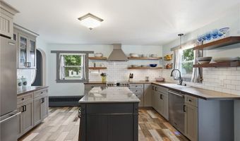29 Harvest Dr, Coventry, RI 02816