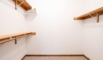 214 Hillside Dr, Baldwin City, KS 66006