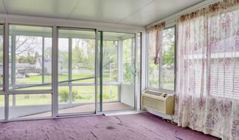 921 W WEILAND Ave, Appleton, WI 54914