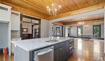 108 King St, Adairsville, GA 30103