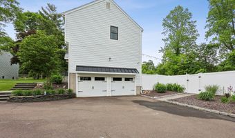 14 Cedrus Ct, Branford, CT 06405