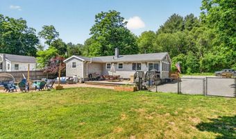 26 Algerine St, Berkley, MA 02779