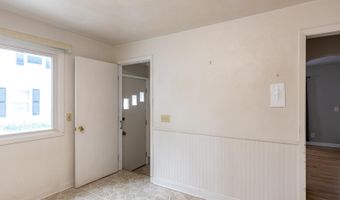 2114 N RICHMOND St, Appleton, WI 54911
