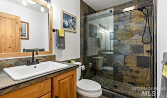79 Sunset Loop, Cascade, ID 83611