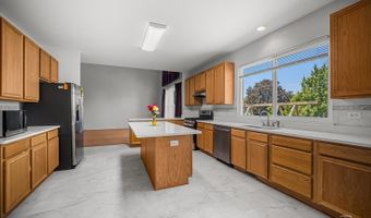 750 Majestic Dr, Algonquin, IL 60102