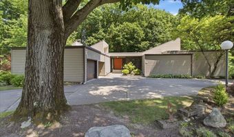 5 Newell Ct, Albany, NY 12204