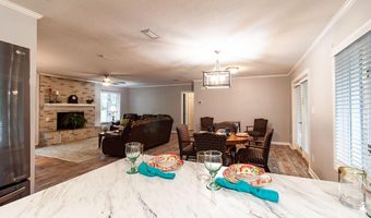1712 Twin Lakes Dr, Bainbridge, GA 39819