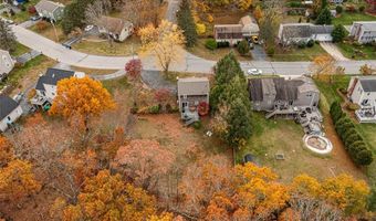 7 Maria St, Lincoln, RI 02865