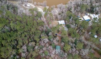 1380 Landing Rd, Baxley, GA 31513