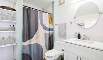 111 KAHULUI BEACH Rd A426, Kahului, HI 96732