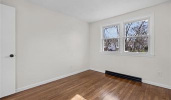 99 Salem Ave, Cranston, RI 02920