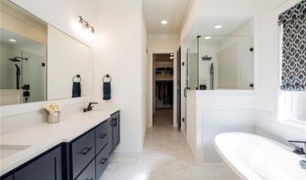 8704 W Flycatcher Pl, Bentonville, AR 72713