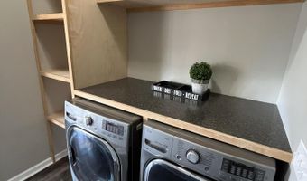 8866 Cascade Rd SE, Ada, MI 49301