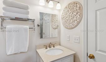 4 Lake Linden Pl, Bluffton, SC 29910