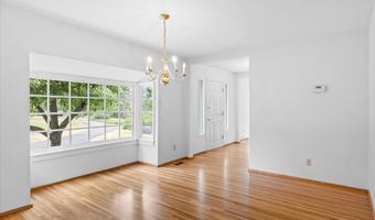 399 Mowetza Dr, Ashland, OR 97520