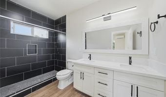 1379 A Manu Aloha St B, Kailua, HI 96734