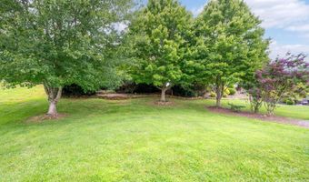 316 Pole Barn Dr, Asheville, NC 28806