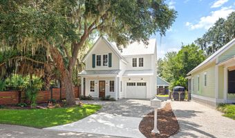 608 Pilot St, Beaufort, SC 29902