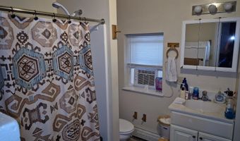 105 N 10TH St, Reading, PA 19601
