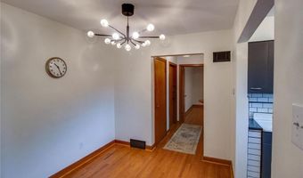 1209 Logan A, Alton, IL 62002