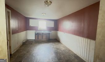 108 College, Barnesville, GA 30204