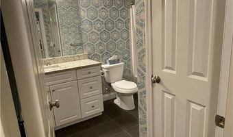 60 Saw Mill Dr 303, North Kingstown, RI 02852