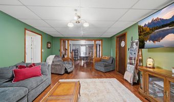 22 N Metcalf Ave, Amboy, IL 61310