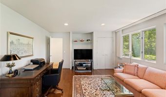 125 Woodruff Ave, Narragansett, RI 02882