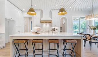 1801 Golfview Dr, Auburn, IN 46706