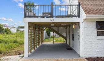 125 Pelican Dr, Atlantic Beach, NC 28512