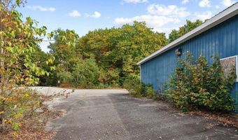 512 Trapp Rd, Auburn, ME 04210