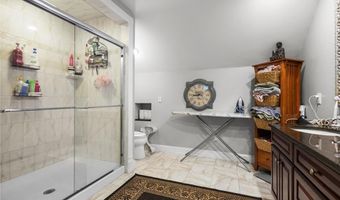 152 Glen Hills Dr, Cranston, RI 02920