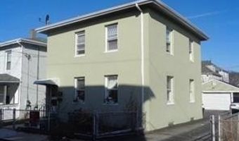 33 Saint Elizabeth St 2, Bristol, RI 02809