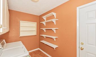 191 Parkview Dr, Aurora, OH 44202
