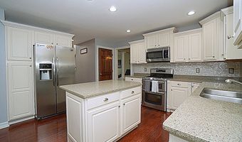 47 Timber Cove Ct, Amherst, NY 14051